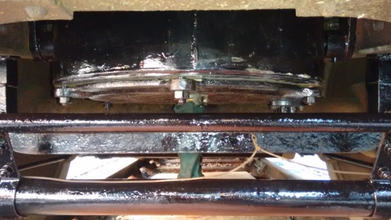 Class 104: Rear vacuum cylinder and associated brake gear fitted to 50528
